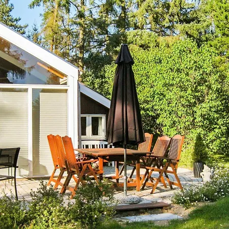 Ferienhaus Holiday Iii *